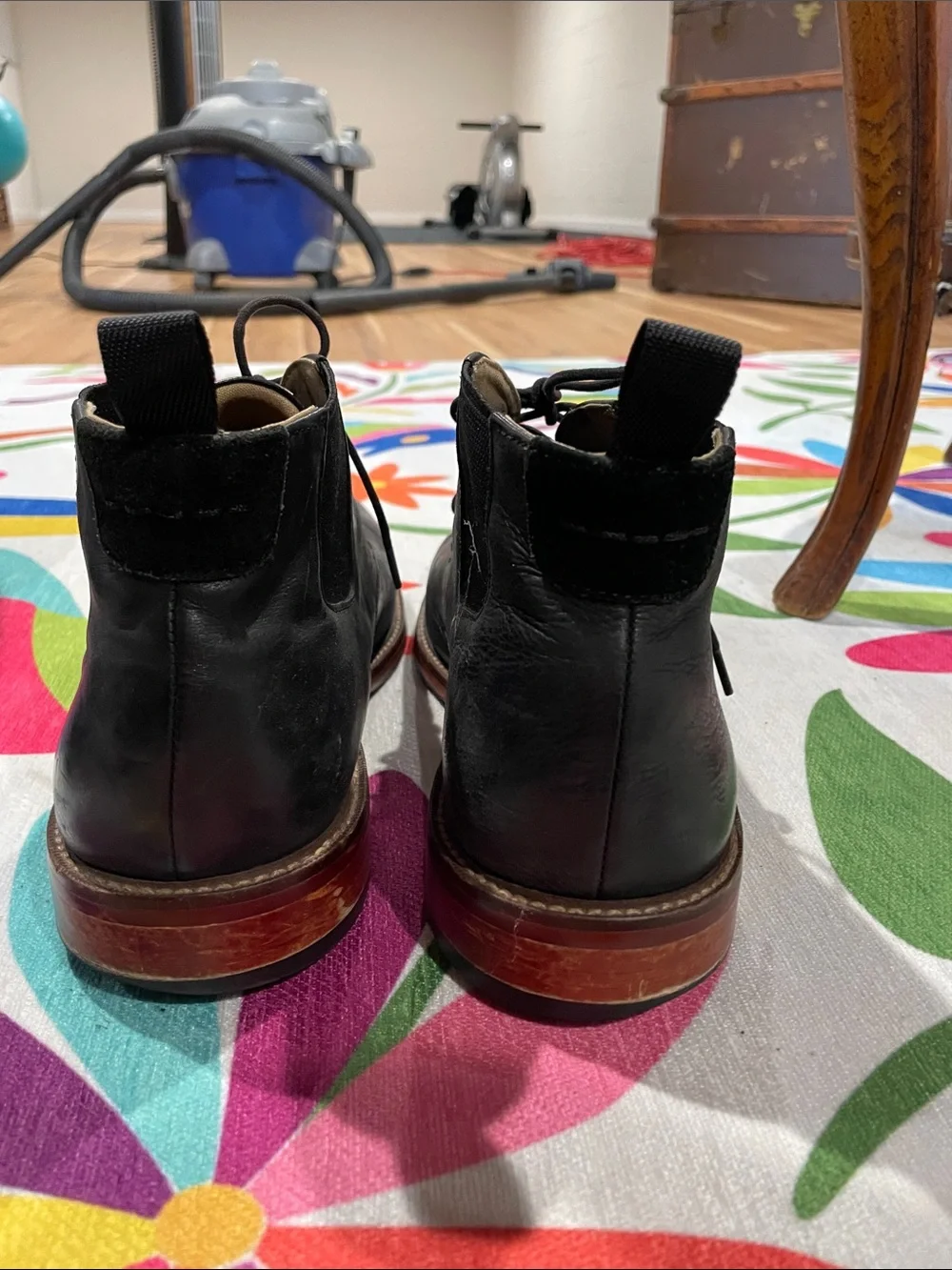 Men's Black Leather Chukka Boots – Sleek Lace-Up Comfort
